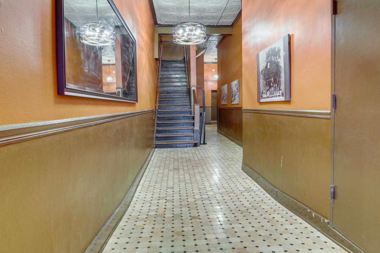 Historic Memphis Condo Walk To Beale Street! 외부 사진